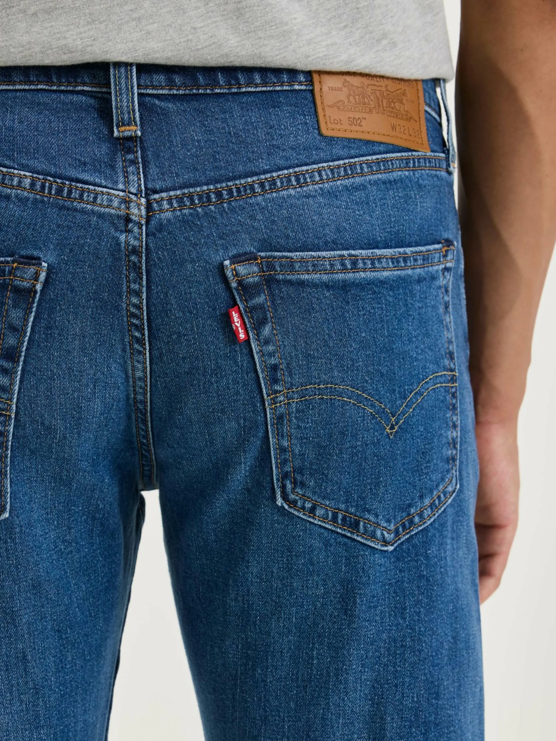 LEVI'S® Jean 502™ Tapered