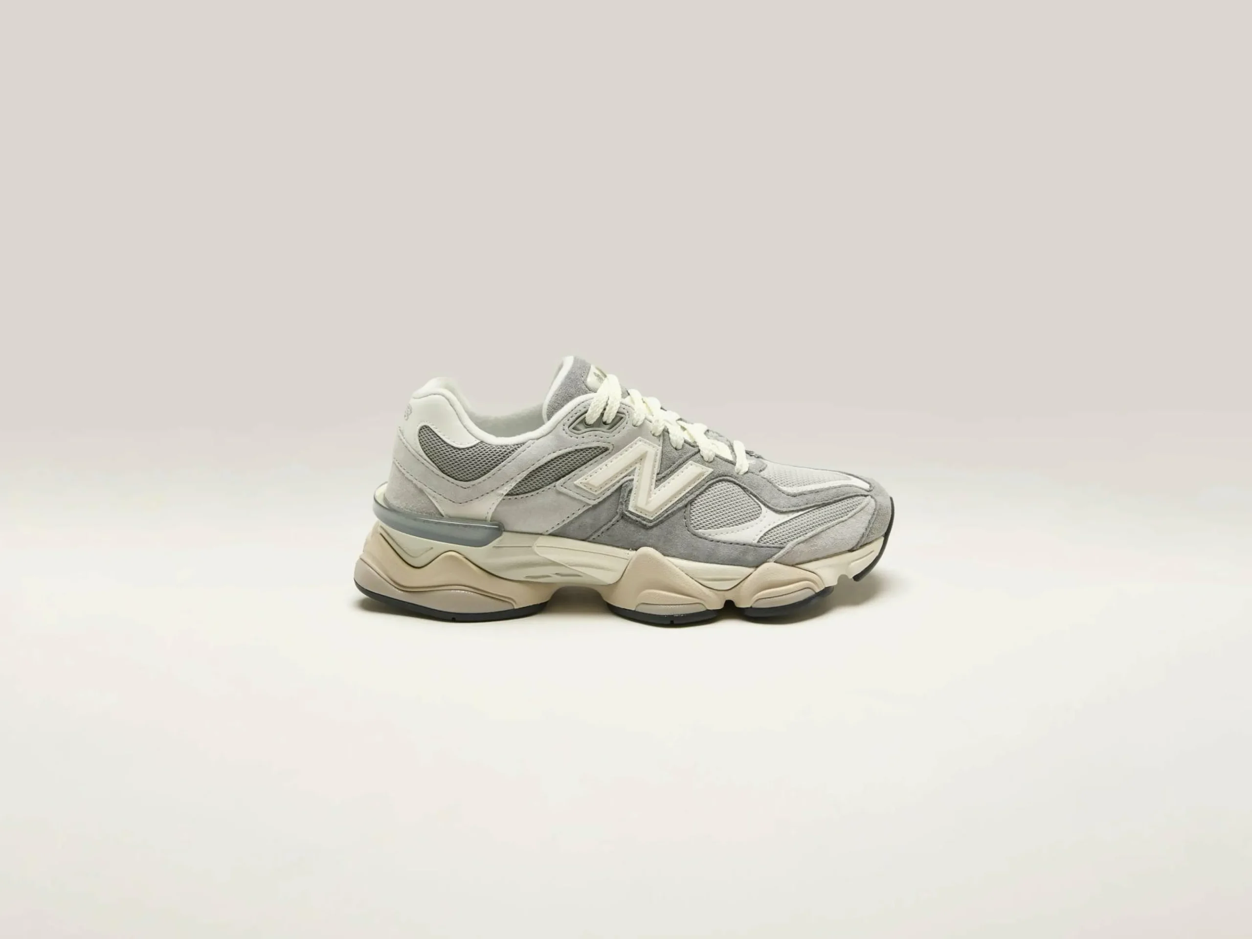 NEW BALANCE 9060 Pour Femmes