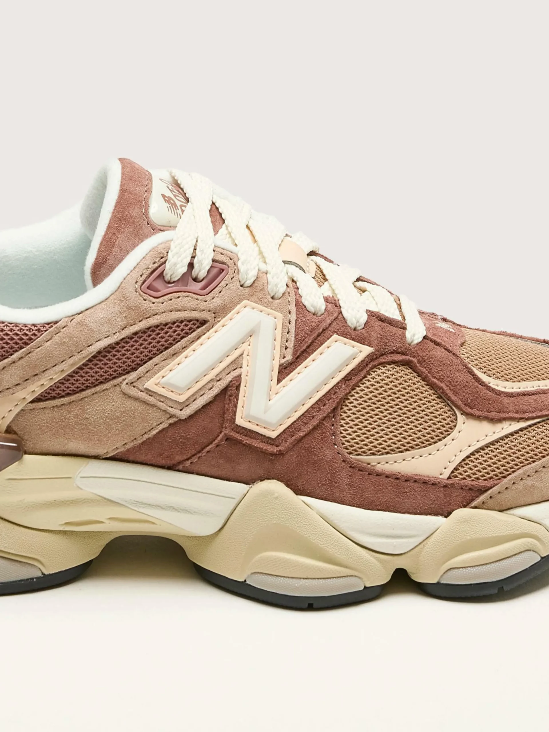 NEW BALANCE 9060 Pour Femmes