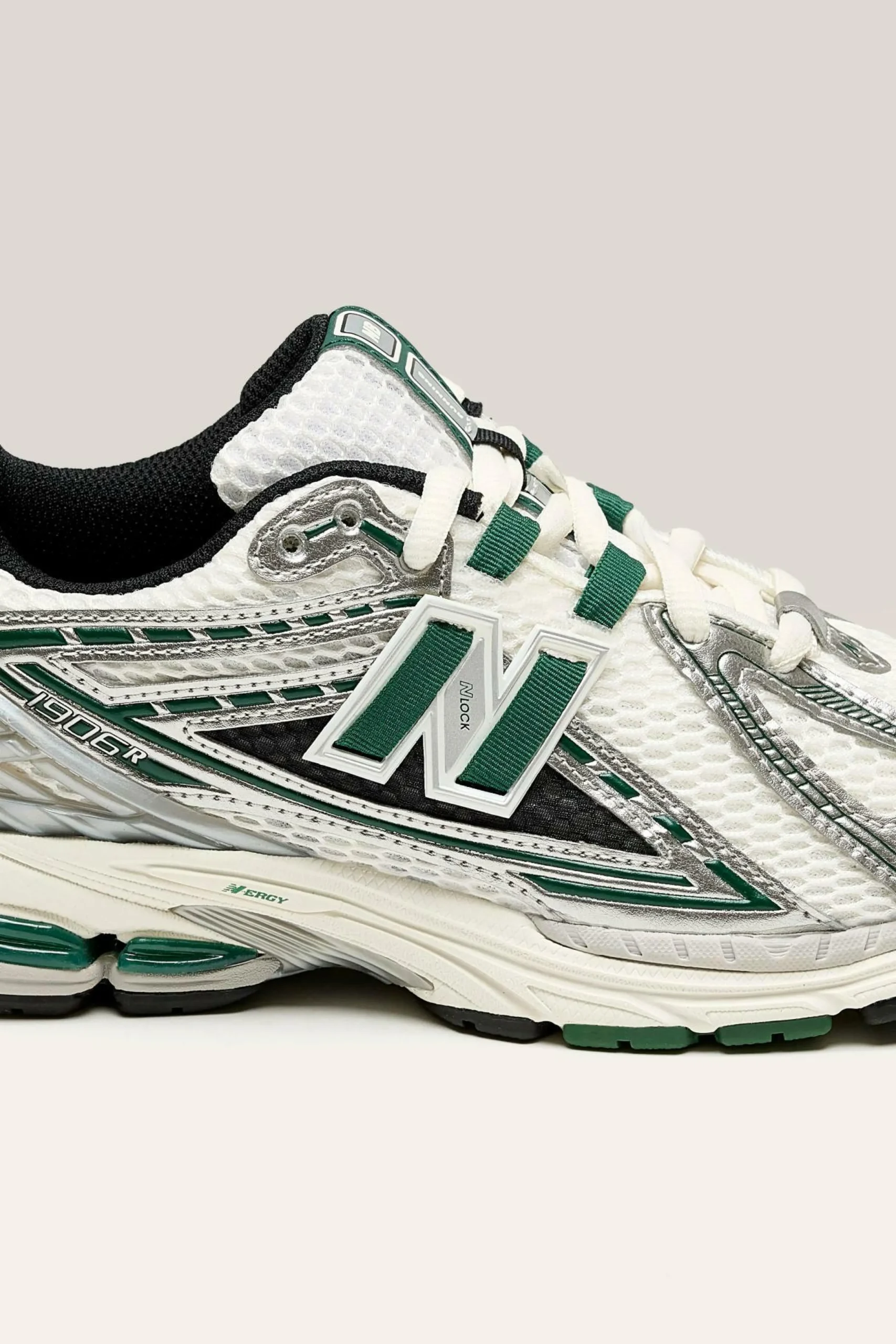 NEW BALANCE 1906R Pour Femmes