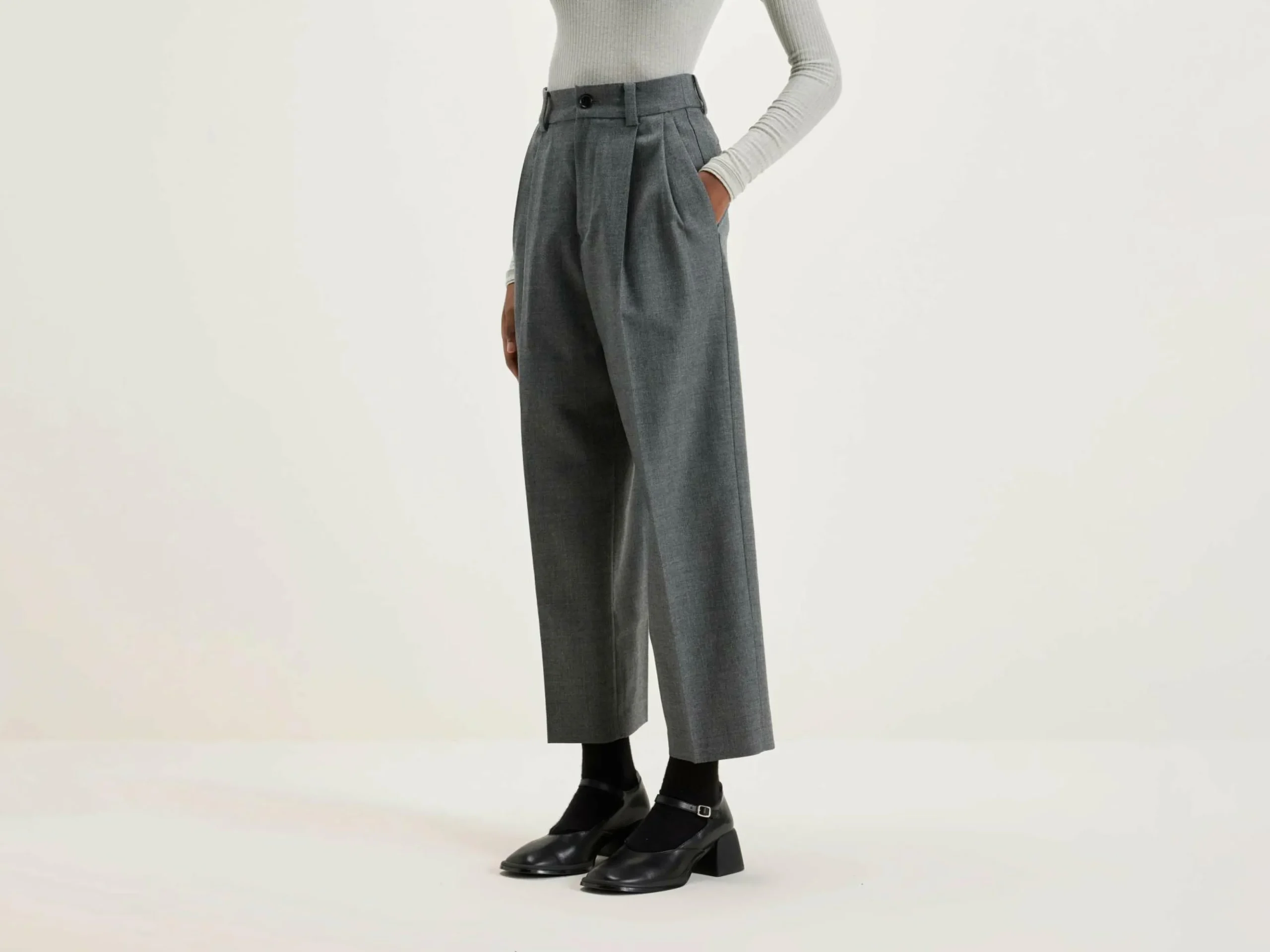 NICHOLSON & NICHOLSON Pantalon Port Droit En Laine