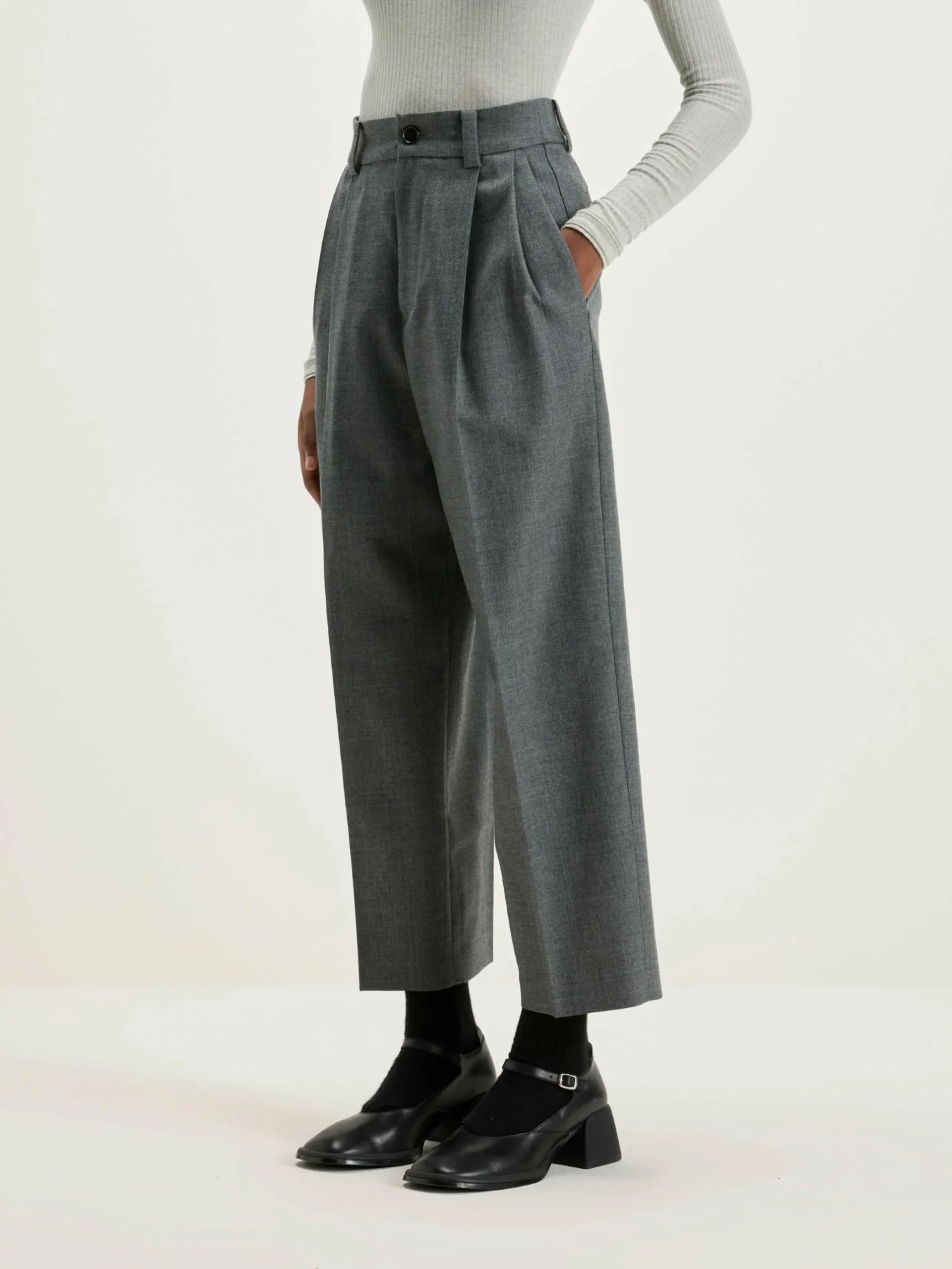 NICHOLSON & NICHOLSON Pantalon Port Droit En Laine