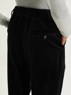 NICHOLSON & NICHOLSON Pantalon Sand Boyfriend En Velours Côtelé